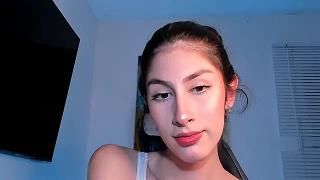 valeria gonzales  online show from 12.15.24