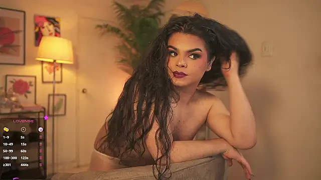 Snapshot of artechloe chatting on 02.17.26 artechloe online show from 02.17.26