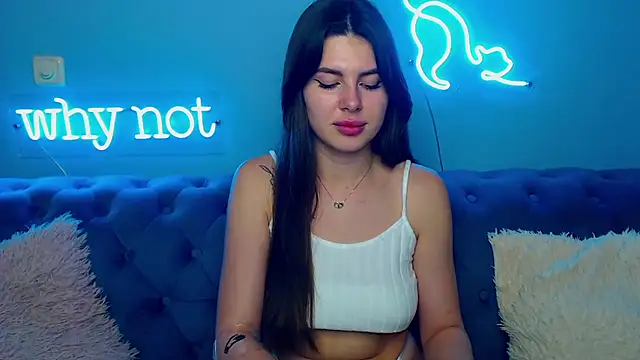 ViollinaLove online show from 11.28.25