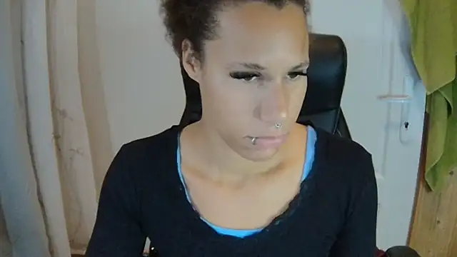 Snapshot of AaliyahHarris chatting on 09.29.25 AaliyahHarris online show from 09.29.25