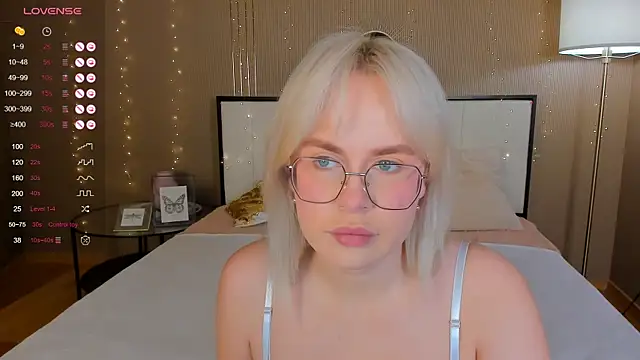 Snapshot of bellatip chatting on 10.30.25 bellatip online show from 10.30.25