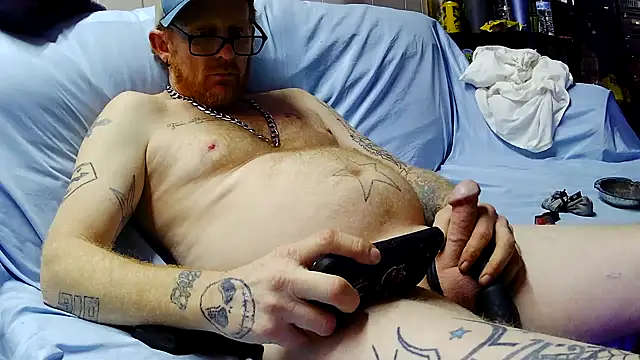 Snapshot of CLoSpunkmeyer69 chatting on 11.09.25 CLoSpunkmeyer69 online show from 11.09.25