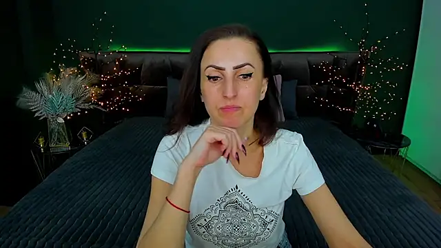 Rebecca Diamond online show from 02.27.25