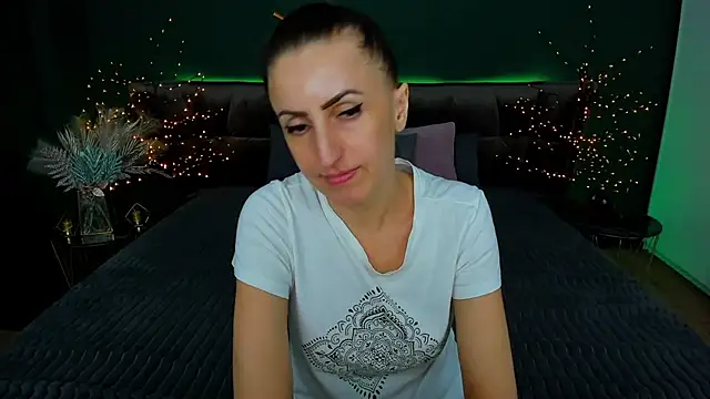 Rebecca Diamond online show from 02.27.25