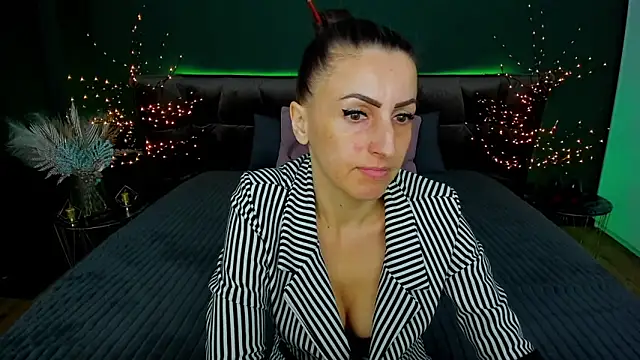 Rebecca Diamond online show from 03.21.25