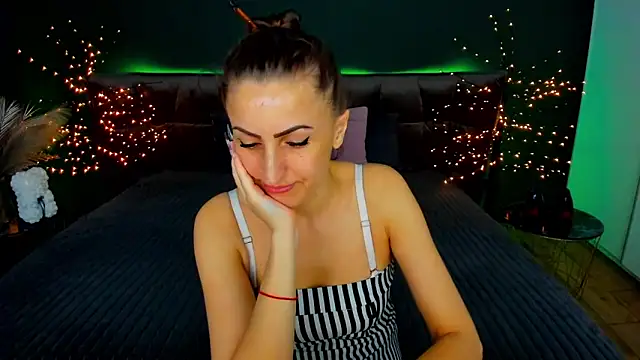 Rebecca Diamond online show from 11.18.25