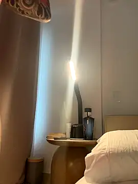 curchez  online show from 11.18.25