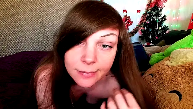 GamerGirlRoxyAndLee online show from 12.24.24