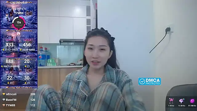 Snapshot of Asiagirll chatting on 02.11.26 Asiagirll online show from 02.11.26