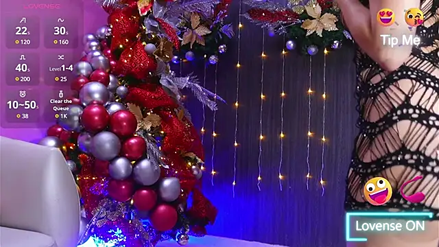 hotties kittens online show from 12.18.24