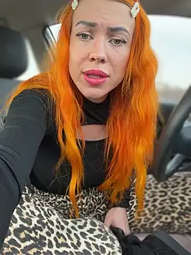 Pia July  online show from 01.22.25