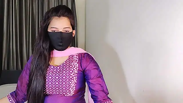 Snapshot of YourLovelyQueen chatting on 01.16.25 YourLovelyQueen online show from 01.16.25