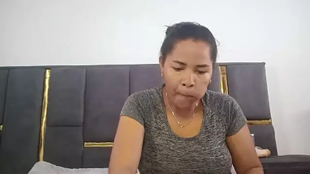 Snapshot of aleixane chatting on 06.16.26 aleixane online show from 06.16.26