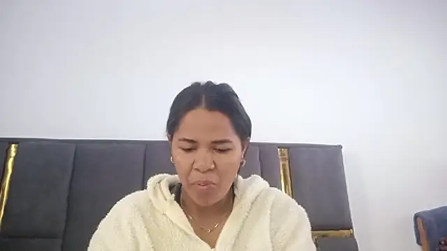 Snapshot of aleixane chatting on 06.22.26 aleixane online show from 06.22.26