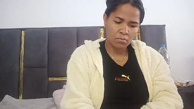 Snapshot of aleixane chatting on 06.23.26 aleixane online show from 06.23.26