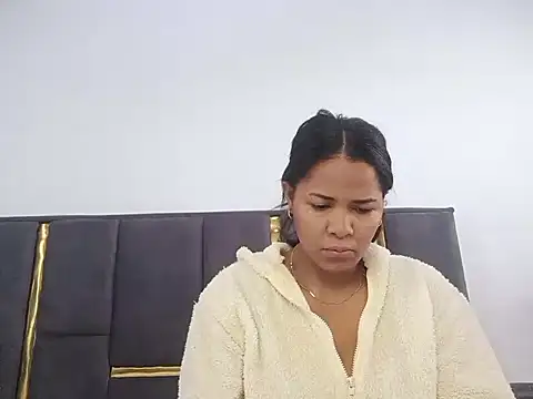 Snapshot of aleixane chatting on 07.14.26 aleixane online show from 07.14.26