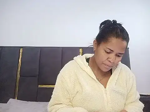 Snapshot of aleixane chatting on 07.18.26 aleixane online show from 07.18.26