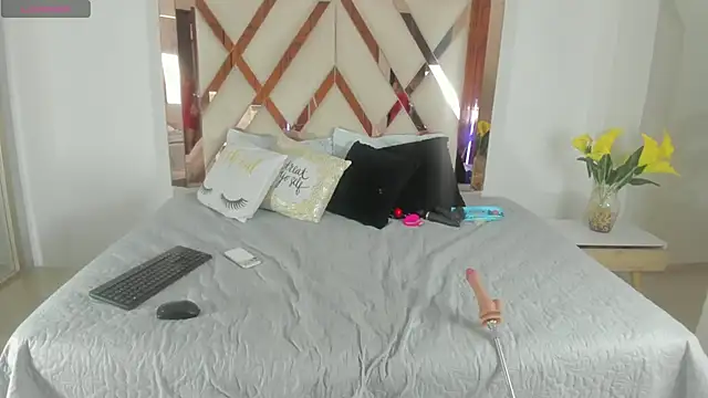 elena mature online show from 03.04.26