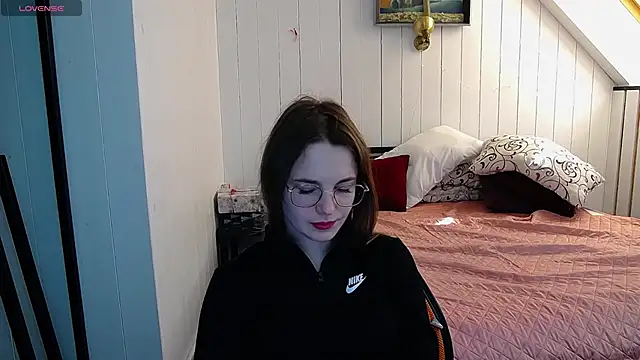 Snapshot of CindyJonson chatting on 03.22.25 CindyJonson online show from 03.22.25