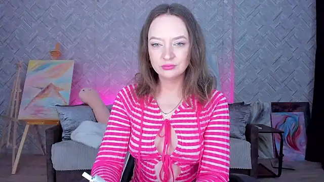 Snapshot of EvaBarsa_ chatting on 10.06.25 EvaBarsa online show from 10.06.25