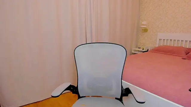 Snapshot of FieryHeart chatting on 10.13.25 FieryHeart online show from 10.13.25