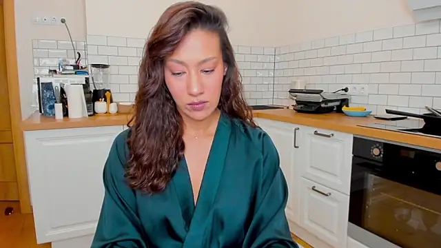 Snapshot of FieryHeart chatting on 10.25.25 FieryHeart online show from 10.25.25