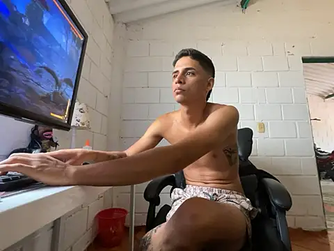 Snapshot of Max_TheHorseDick chatting on 10.12.25 Max TheHorseDick online show from 10.12.25