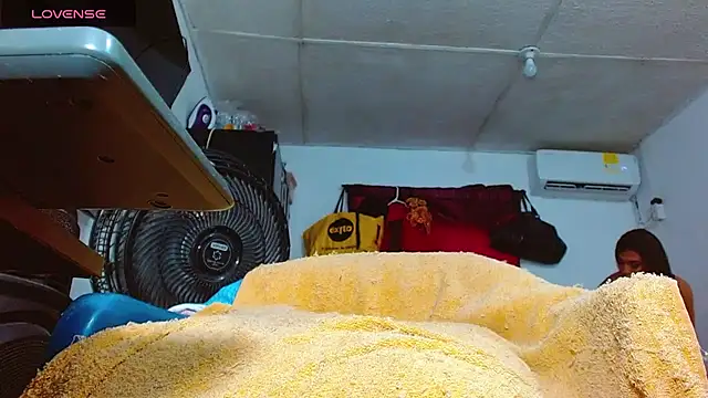 THAKIANYSBIGCOCK online show from 10.23.25