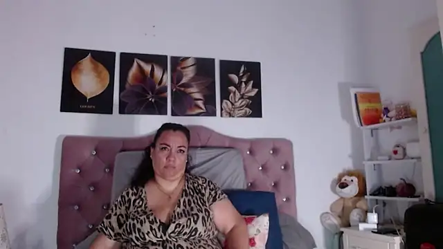 -helen online show from 09.24.25