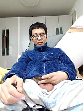 Snapshot of Ssk10N chatting on 01.28.25 Ssk10N online show from 01.28.25