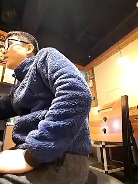 Snapshot of Ssk10N chatting on 02.19.25 Ssk10N online show from 02.19.25