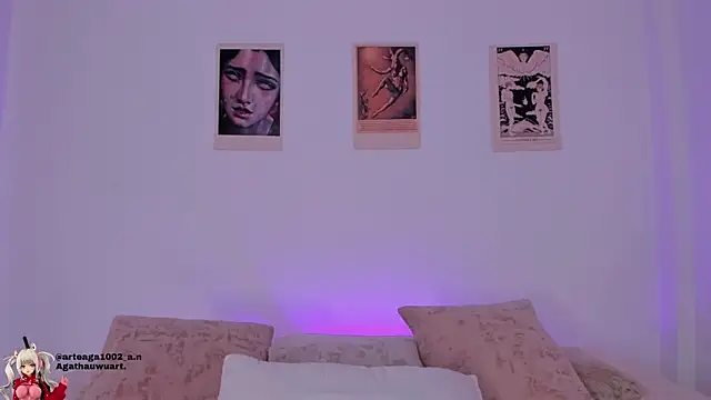 Moonlight1002 online show from 11.30.25