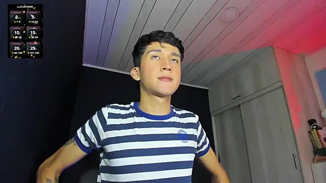 Snapshot of tom_Howard chatting on 03.22.25 tom Howard online show from 03.22.25