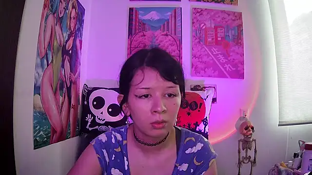 Snapshot of Haru_Queenn chatting on 10.05.25 Haru Queenn online show from 10.05.25