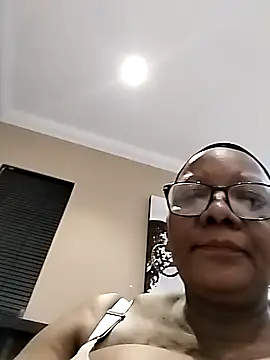 SEXYBOOBSNASS online show from 09.23.25