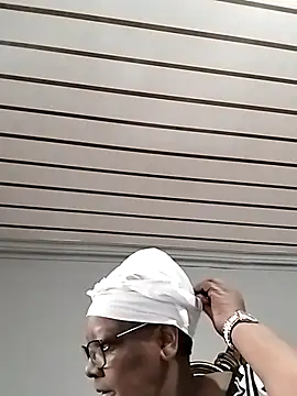 SEXYBOOBSNASS online show from 10.05.25