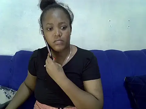 Snapshot of Spice202 chatting on 10.12.25 Spice202 online show from 10.12.25