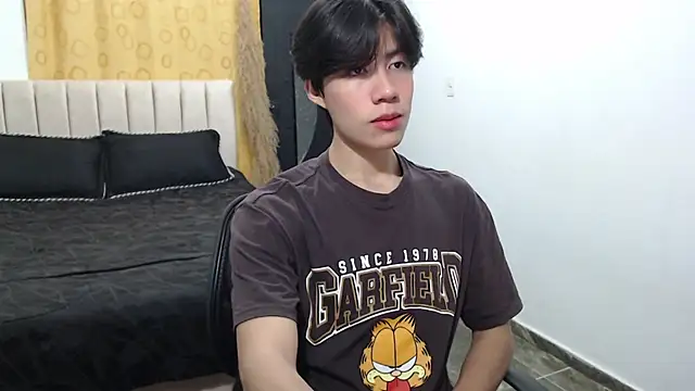 Elio-cam online show from 12.25.24