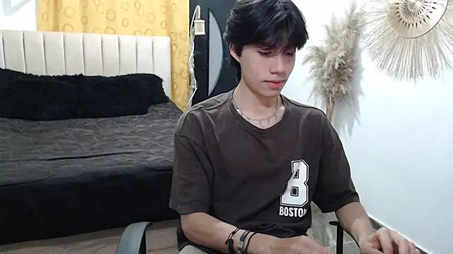 Snapshot of Elio-cam chatting on 05.27.26 Elio-cam online show from 05.27.26