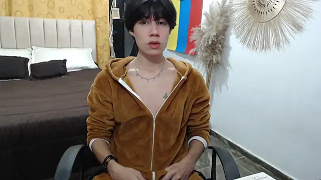 Snapshot of Elio-cam chatting on 07.15.26 Elio-cam online show from 07.15.26