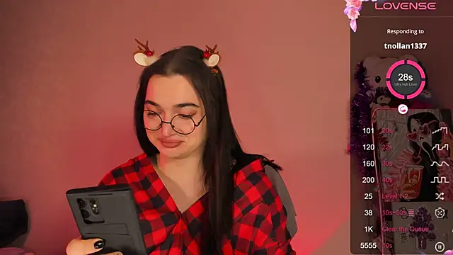 Snapshot of YsabellViveris chatting on 12.15.24 YsabellViveris online show from 12.15.24