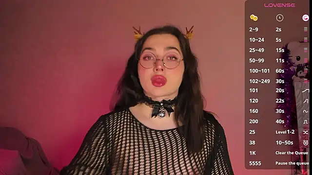 Snapshot of YsabellViveris chatting on 12.23.24 YsabellViveris online show from 12.23.24