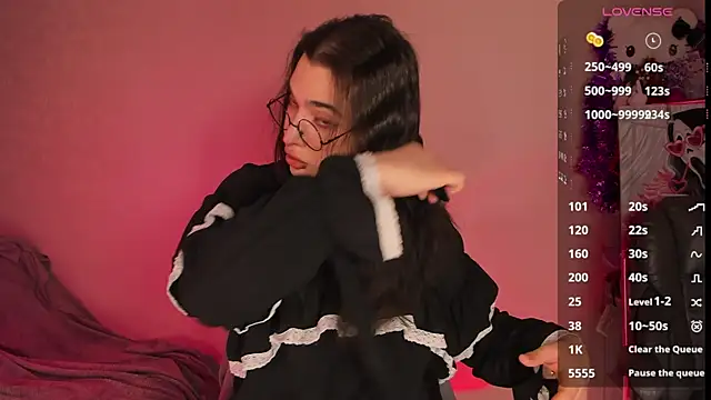 Snapshot of YsabellViveris chatting on 01.05.25 YsabellViveris online show from 01.05.25