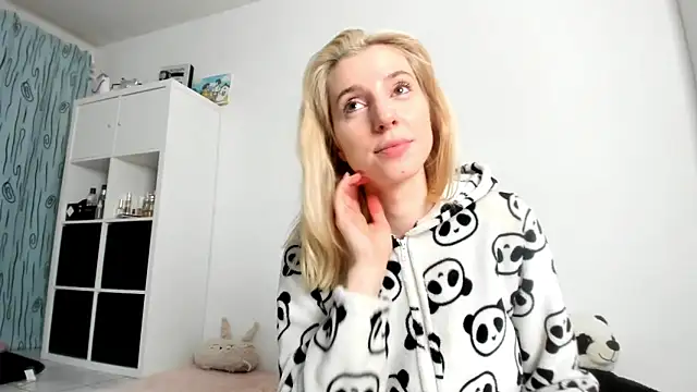 KenzieDawton online show from 10.12.25