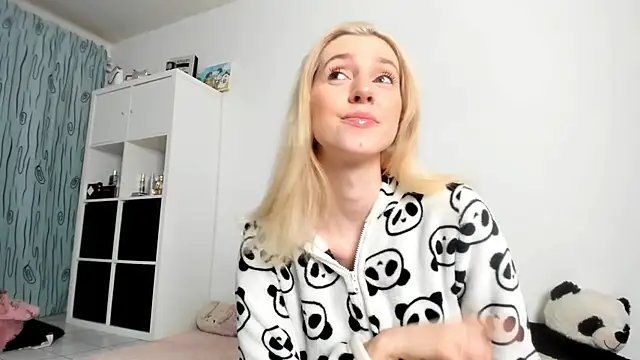 KenzieDawton online show from 11.12.25