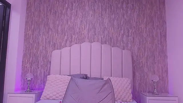 raven lilith  online show from 04.21.26