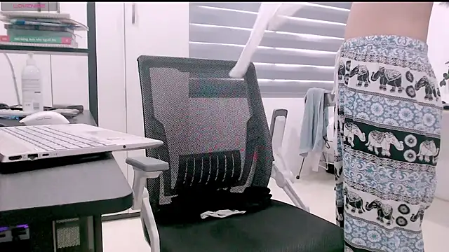 Shyn   online show from 04.19.26