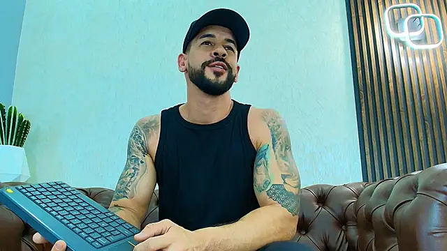 Snapshot of Petesevans chatting on 06.14.26 Petesevans online show from 06.14.26