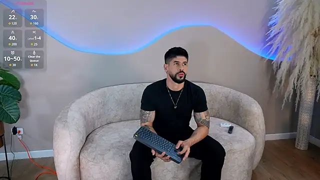 Snapshot of Petesevans chatting on 07.18.26 Petesevans online show from 07.18.26