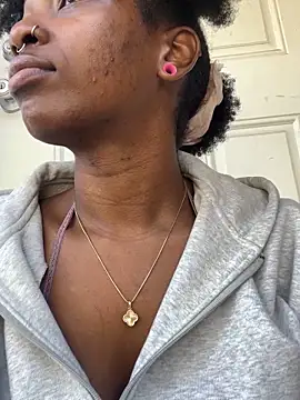 mochamimi online show from 10.18.25